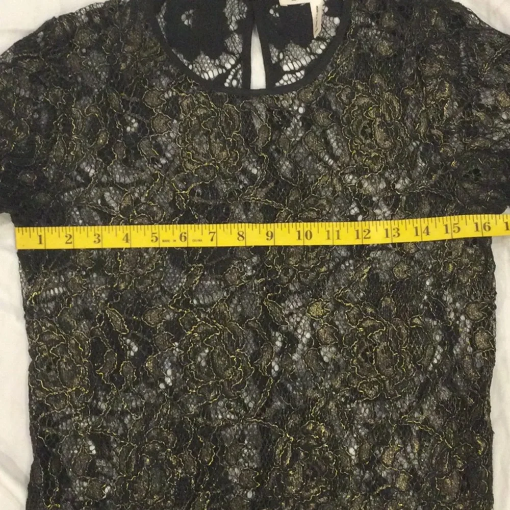 BCBGeneration Black and Gold Sheer Floral Lace Top Size XXS New Without Tags - Picture 6 of 8